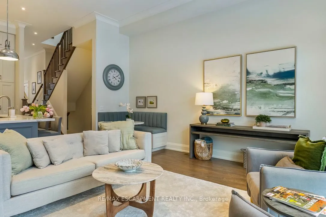 Photo 17 of 56 Laburnham Avenue, Etobicoke, Long Branch — HOMEH