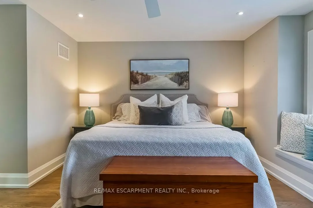 Photo 21 of 56 Laburnham Avenue, Etobicoke, Long Branch — HOMEH