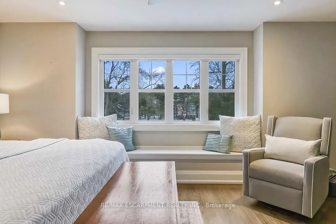 Photo 22 of 56 Laburnham Avenue, Etobicoke, Long Branch — HOMEH
