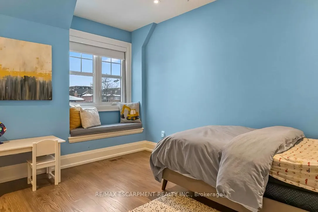 Photo 27 of 56 Laburnham Avenue, Etobicoke, Long Branch — HOMEH