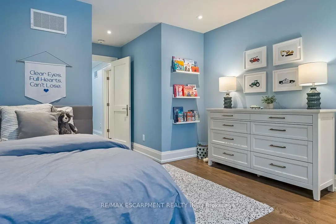 Photo 28 of 56 Laburnham Avenue, Etobicoke, Long Branch — HOMEH