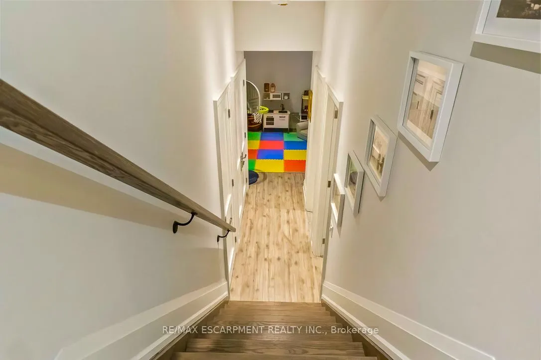 Photo 33 of 56 Laburnham Avenue, Etobicoke, Long Branch — HOMEH