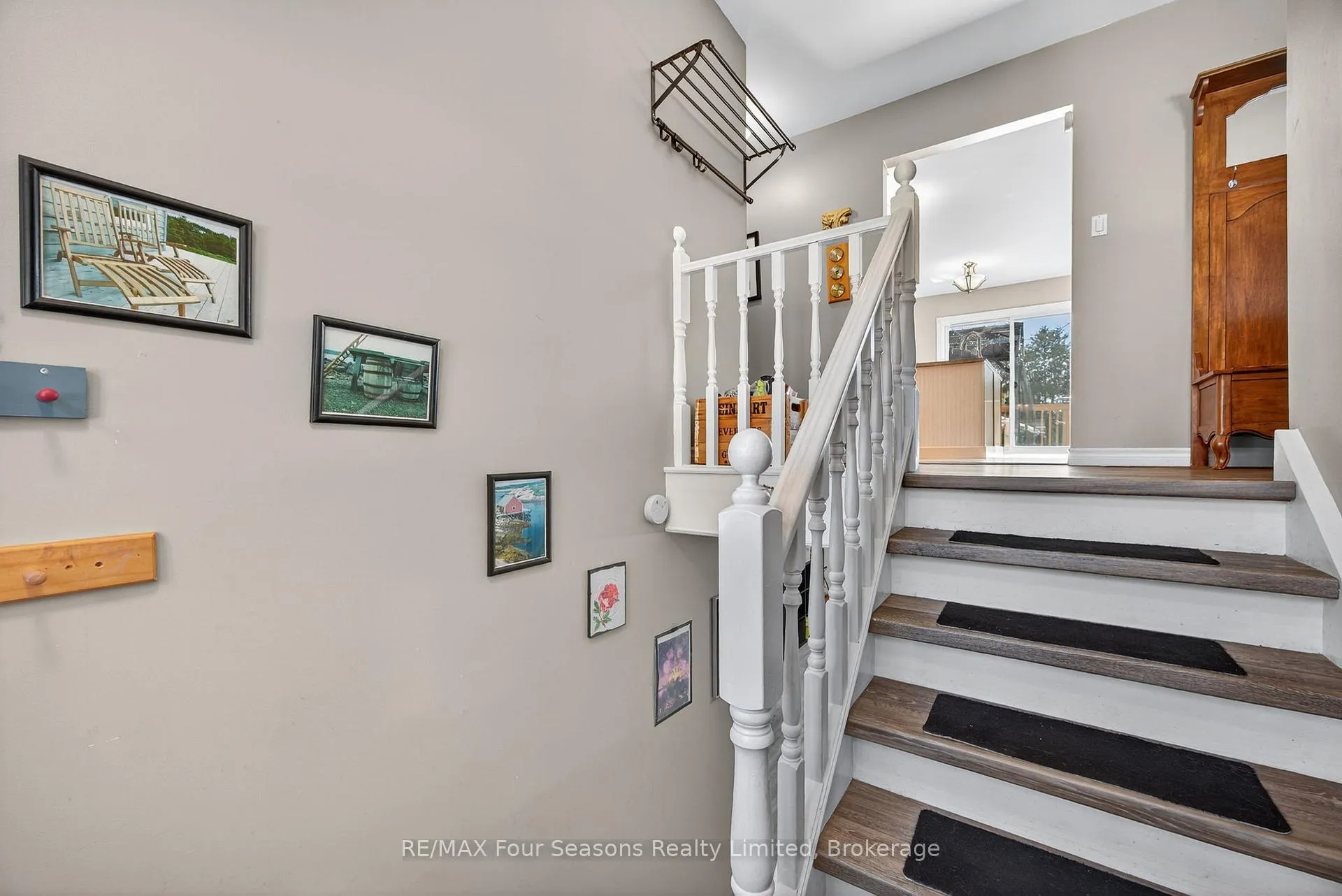 Photo 6 of 7 Batteaux Road, Clearview, Nottawa — HOMEH
