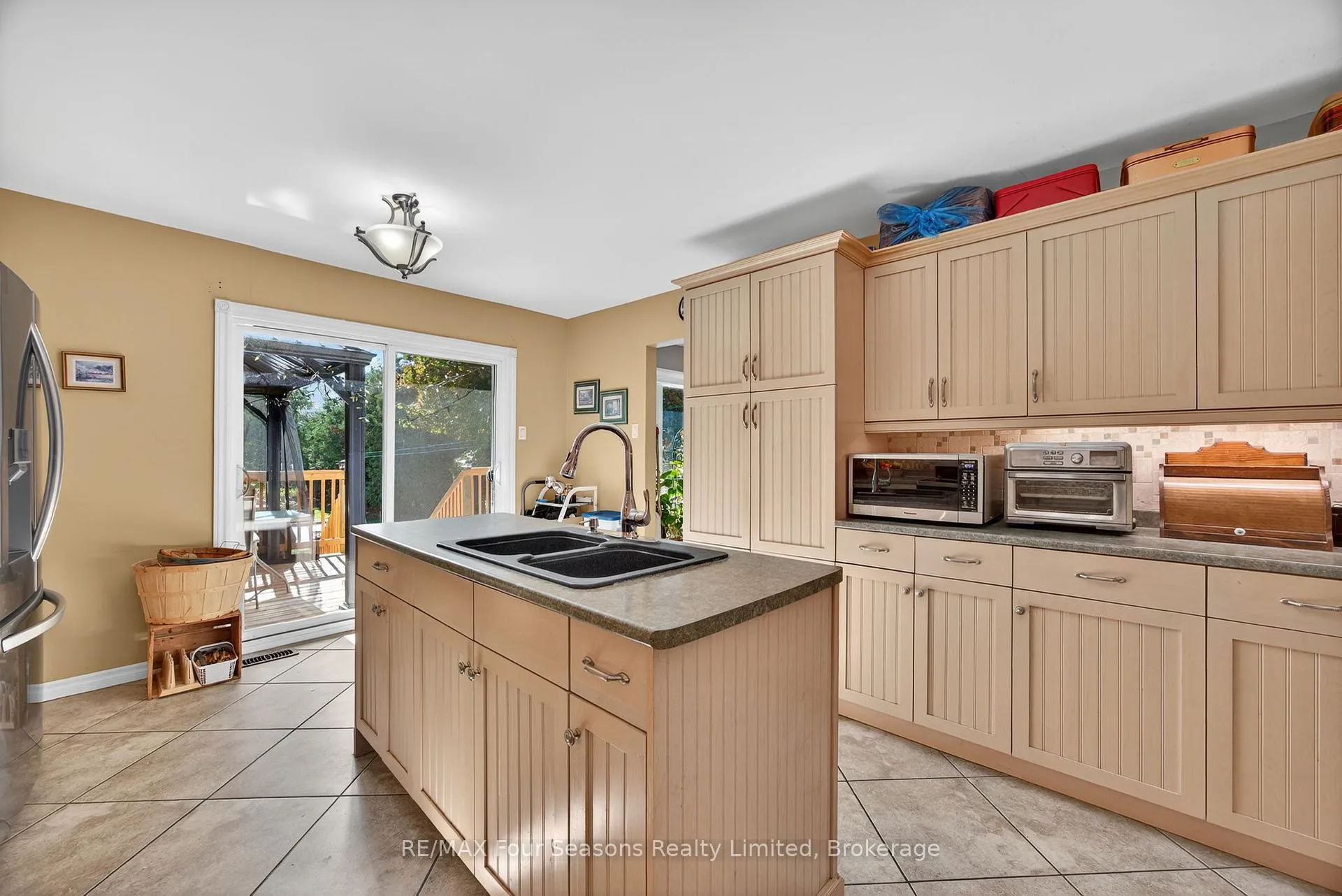 Photo 11 of 7 Batteaux Road, Clearview, Nottawa — HOMEH