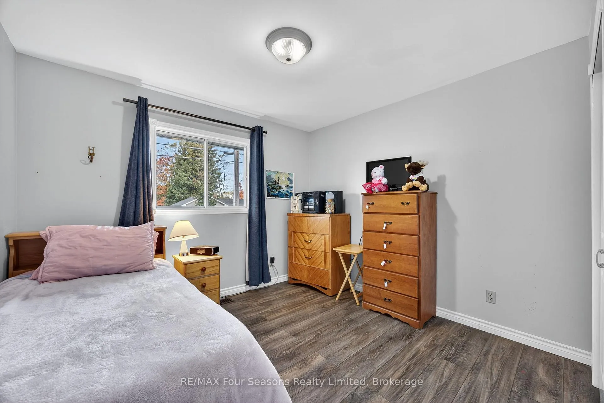Photo 15 of 7 Batteaux Road, Clearview, Nottawa — HOMEH