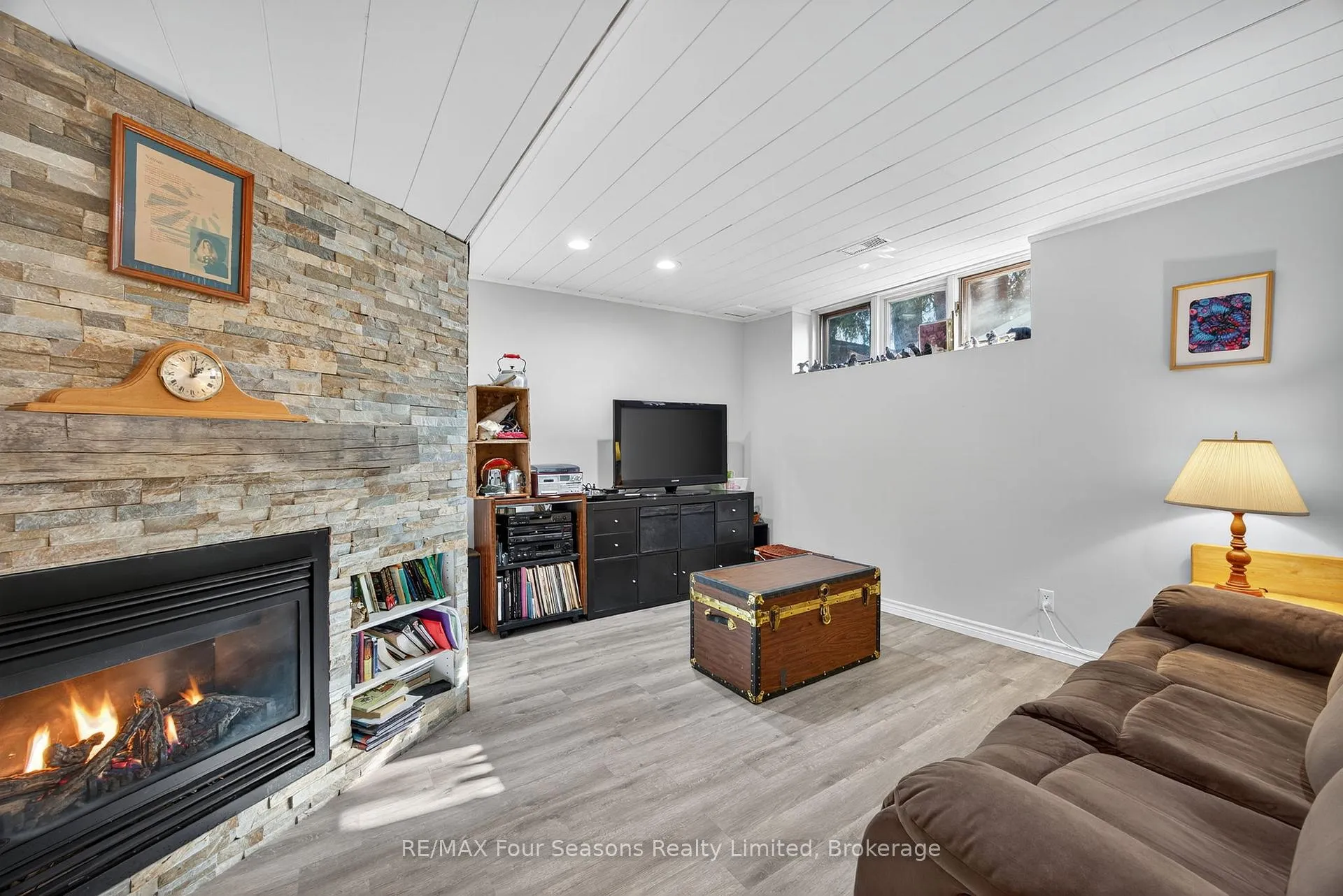 Photo 21 of 7 Batteaux Road, Clearview, Nottawa — HOMEH