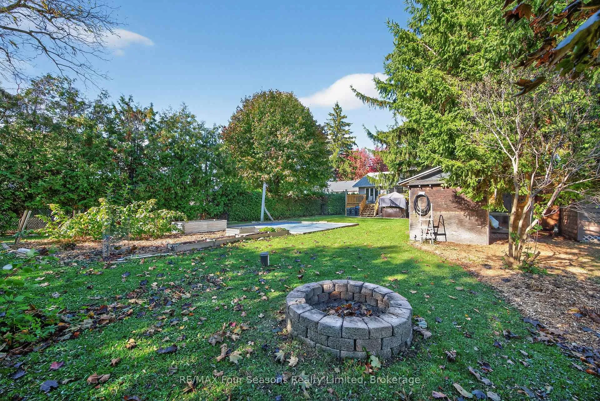 Photo 34 of 7 Batteaux Road, Clearview, Nottawa — HOMEH