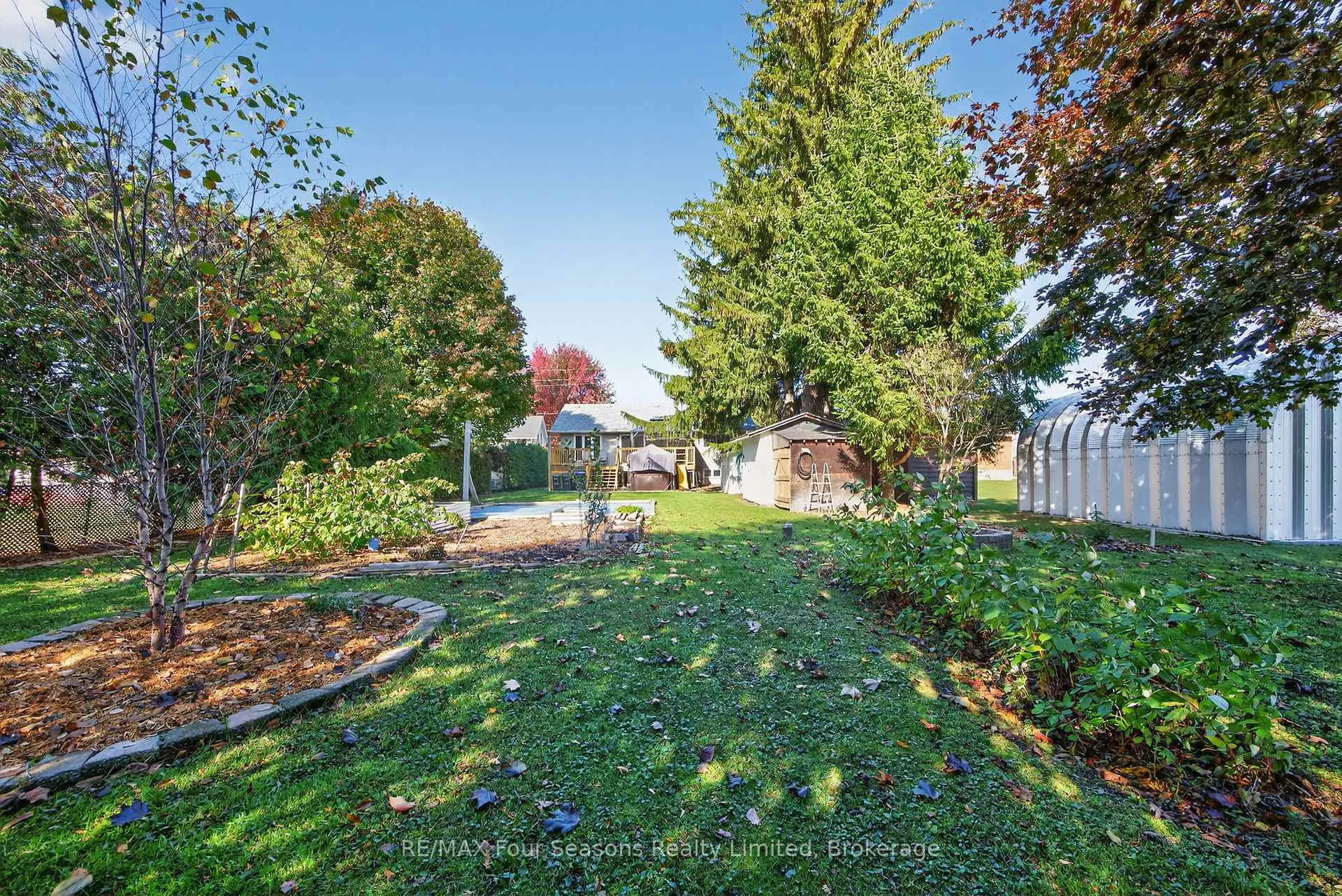 Photo 35 of 7 Batteaux Road, Clearview, Nottawa — HOMEH