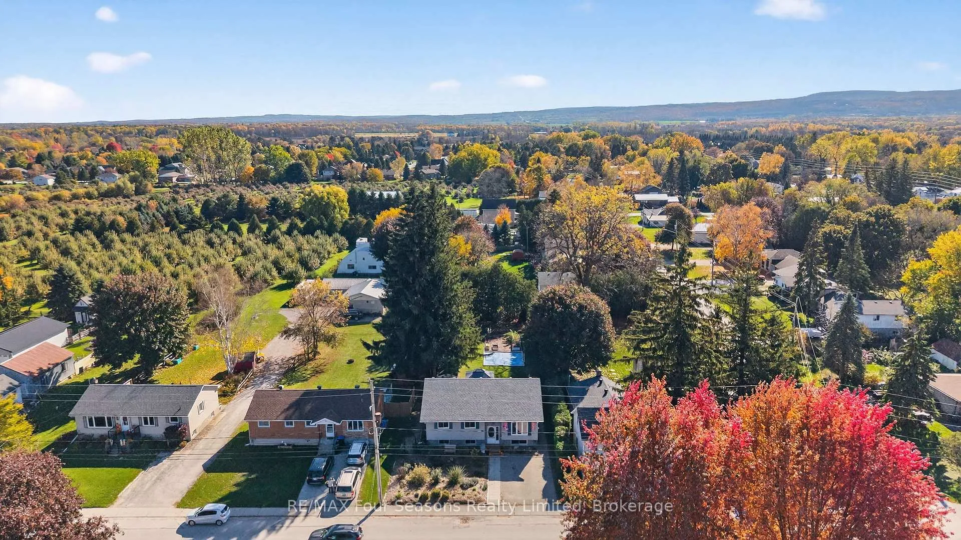 Photo 37 of 7 Batteaux Road, Clearview, Nottawa — HOMEH