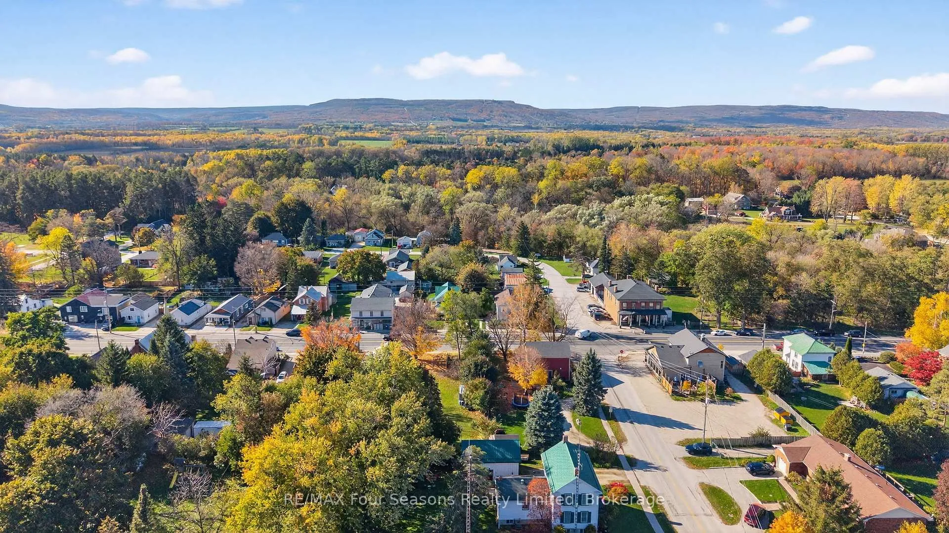 Photo 41 of 7 Batteaux Road, Clearview, Nottawa — HOMEH