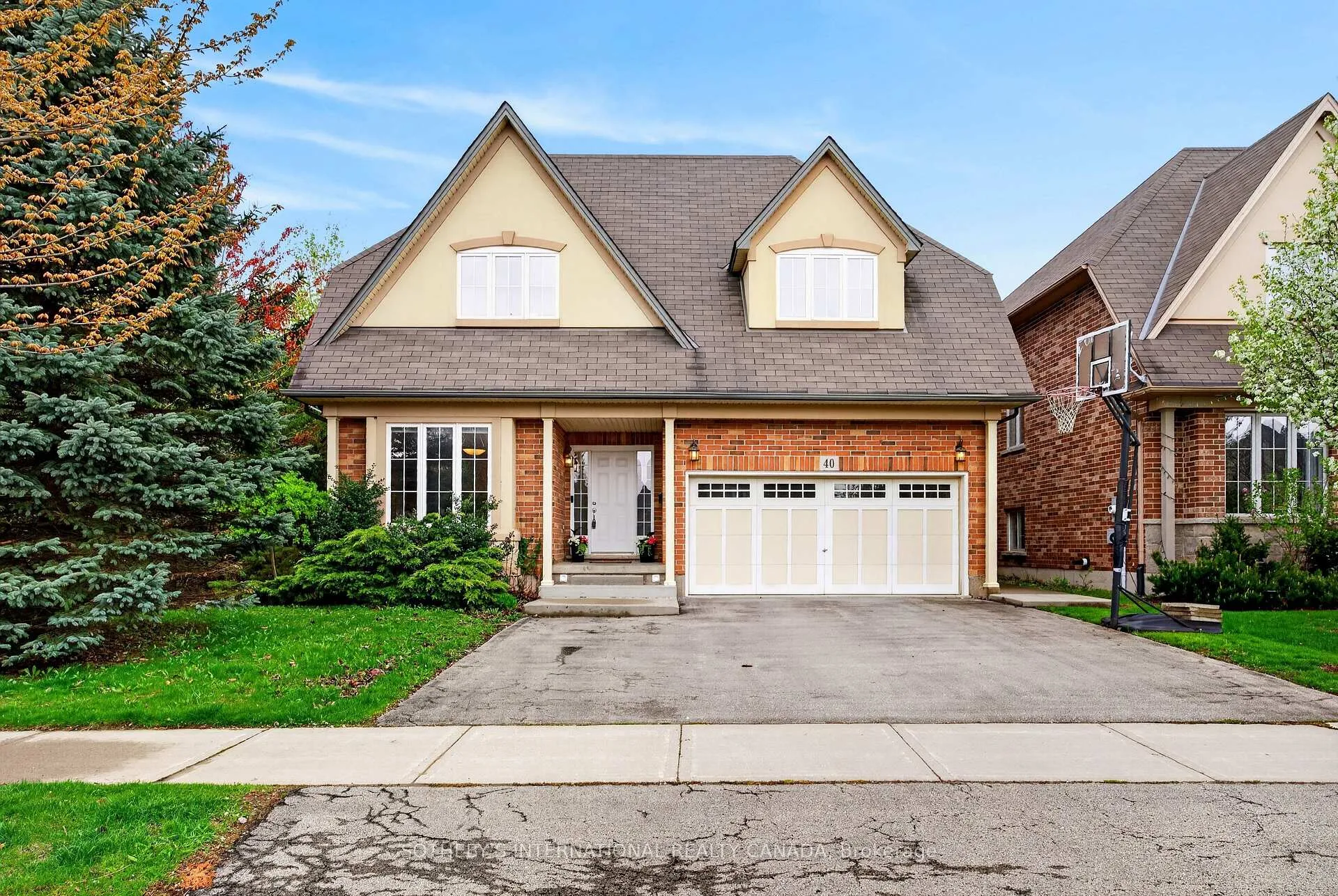 Photo 1 of 40 Maplevale Drive, Hamilton, Ancaster — HOMEH