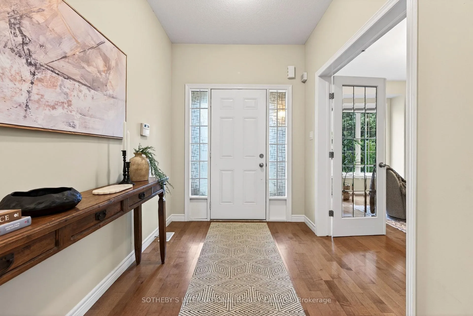 Photo 2 of 40 Maplevale Drive, Hamilton, Ancaster — HOMEH