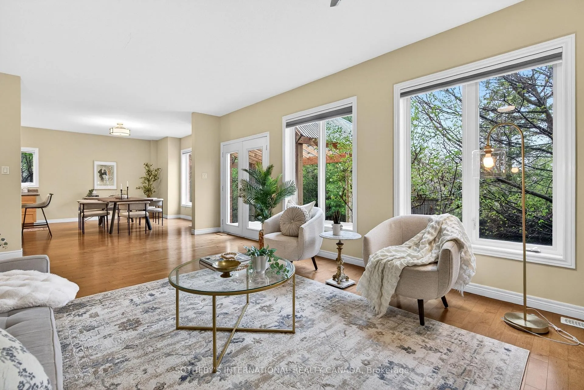 Photo 8 of 40 Maplevale Drive, Hamilton, Ancaster — HOMEH