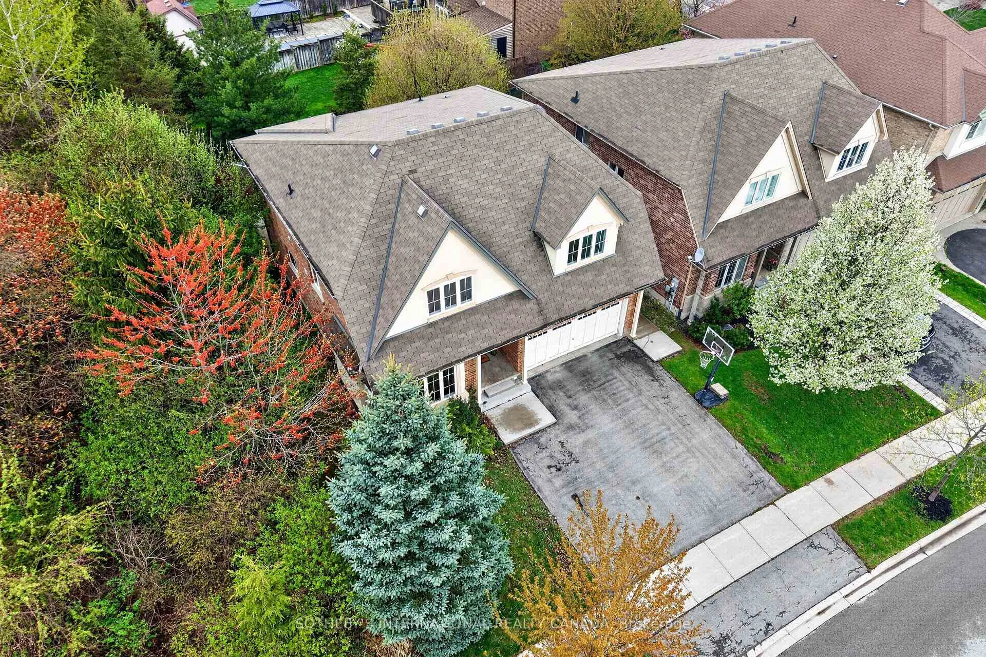 Photo 33 of 40 Maplevale Drive, Hamilton, Ancaster — HOMEH