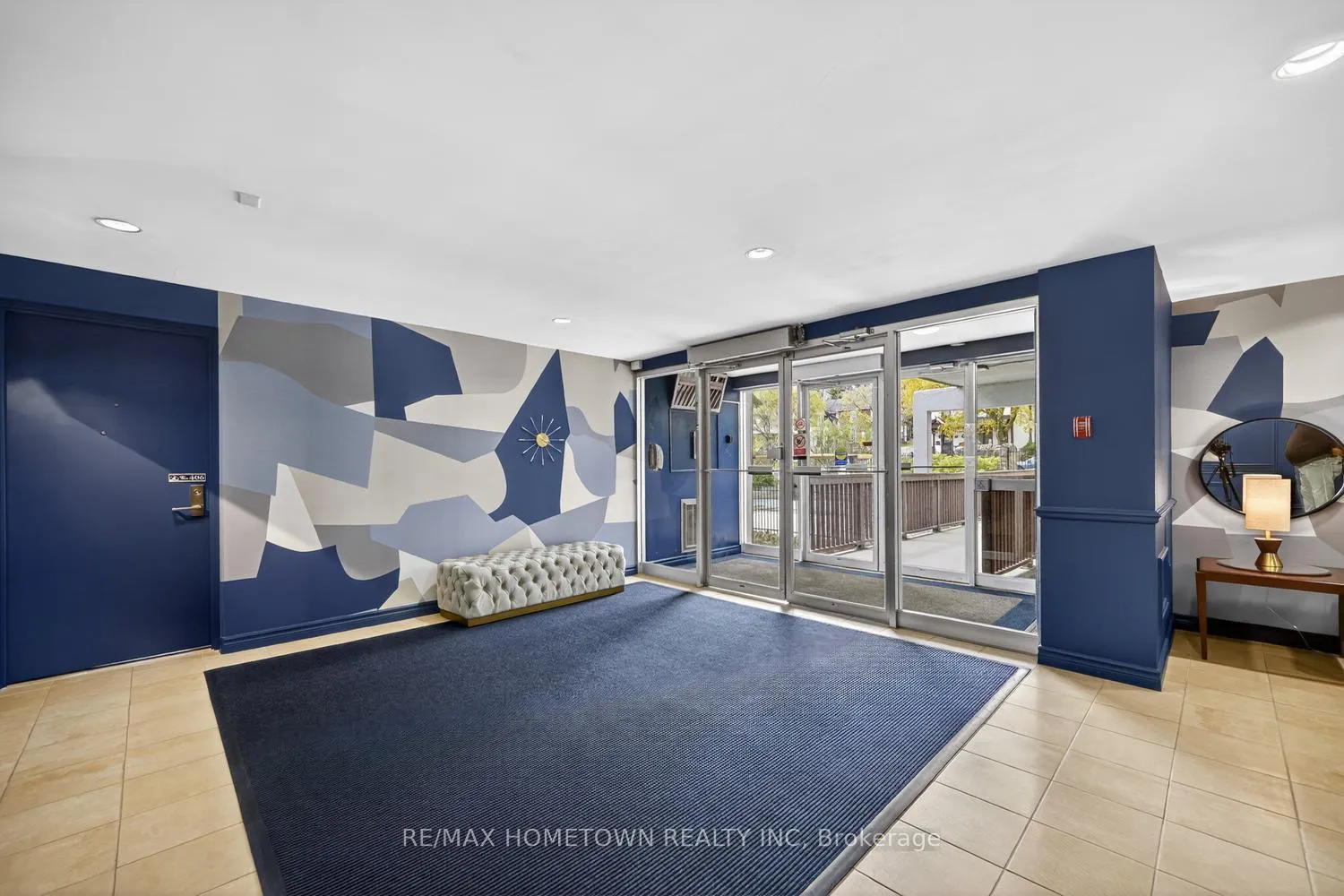 Photo 7 of Unit 806, 109 King Street E, Brockville — HOMEH