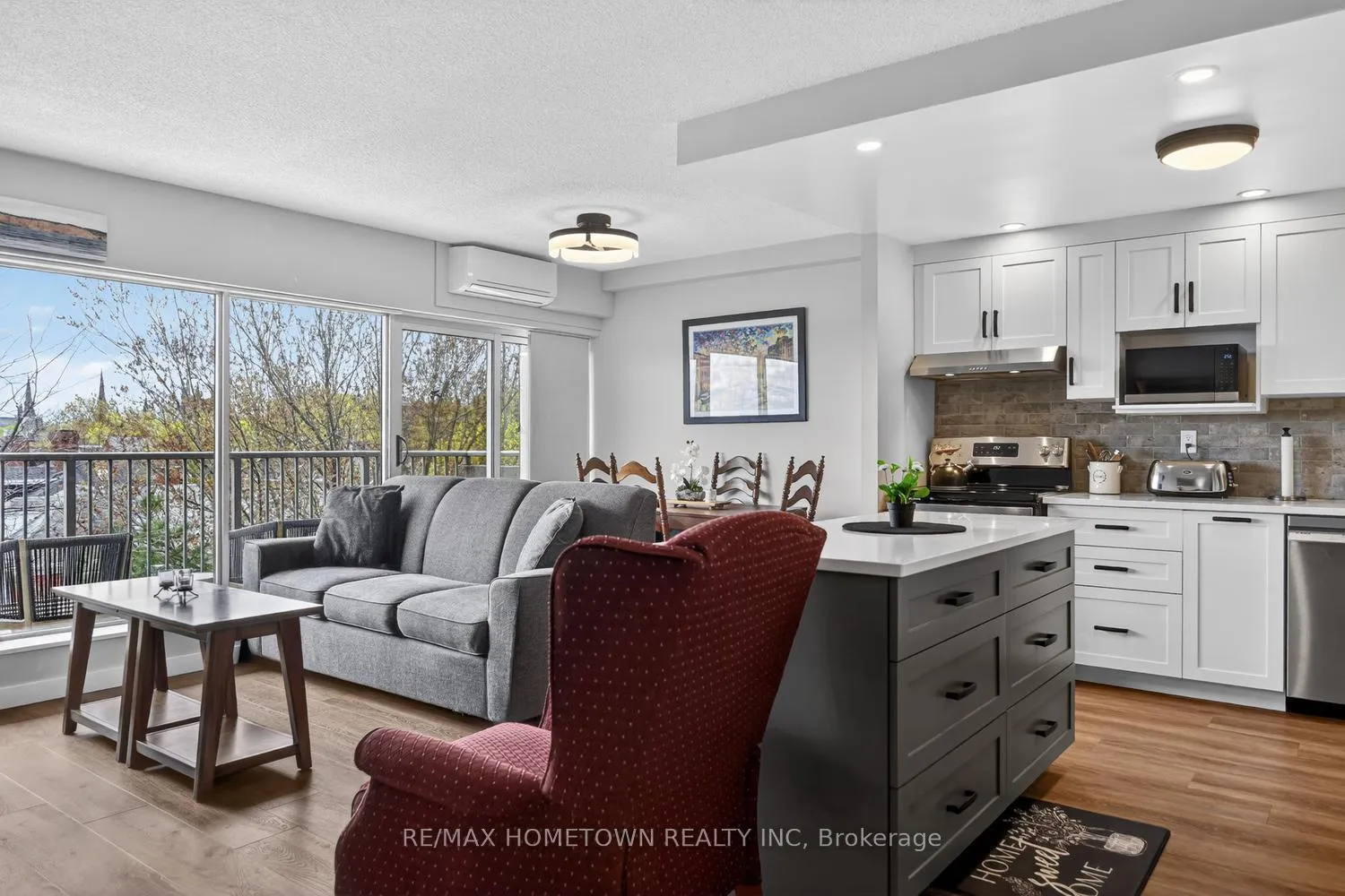 Photo 18 of Unit 806, 109 King Street E, Brockville — HOMEH