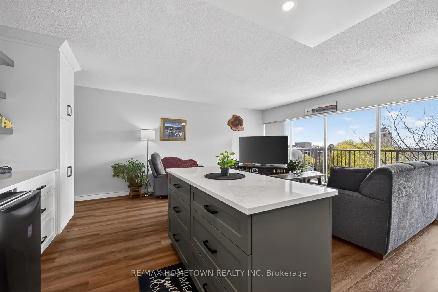 Photo 22 of Unit 806, 109 King Street E, Brockville — HOMEH