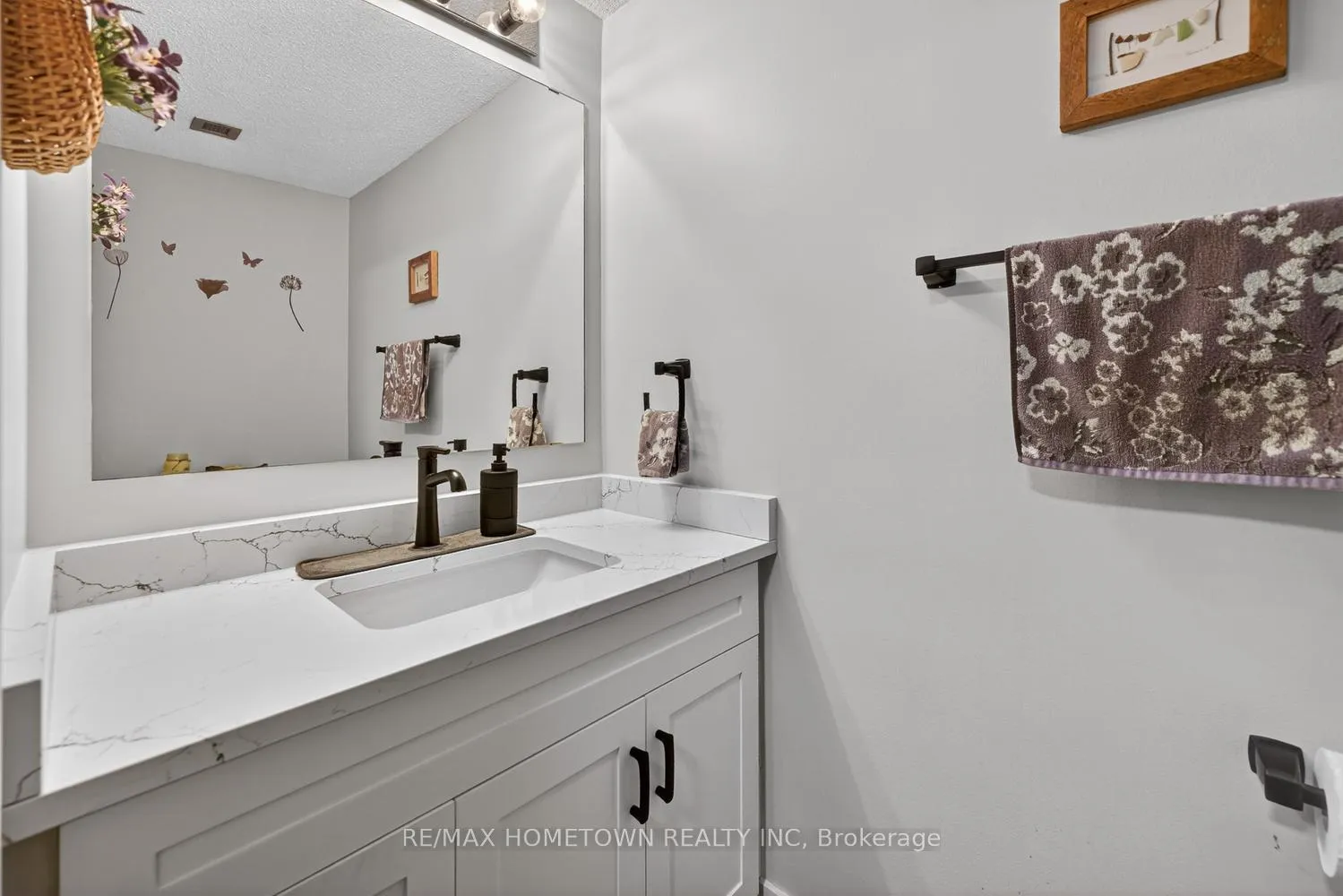 Photo 30 of Unit 806, 109 King Street E, Brockville — HOMEH