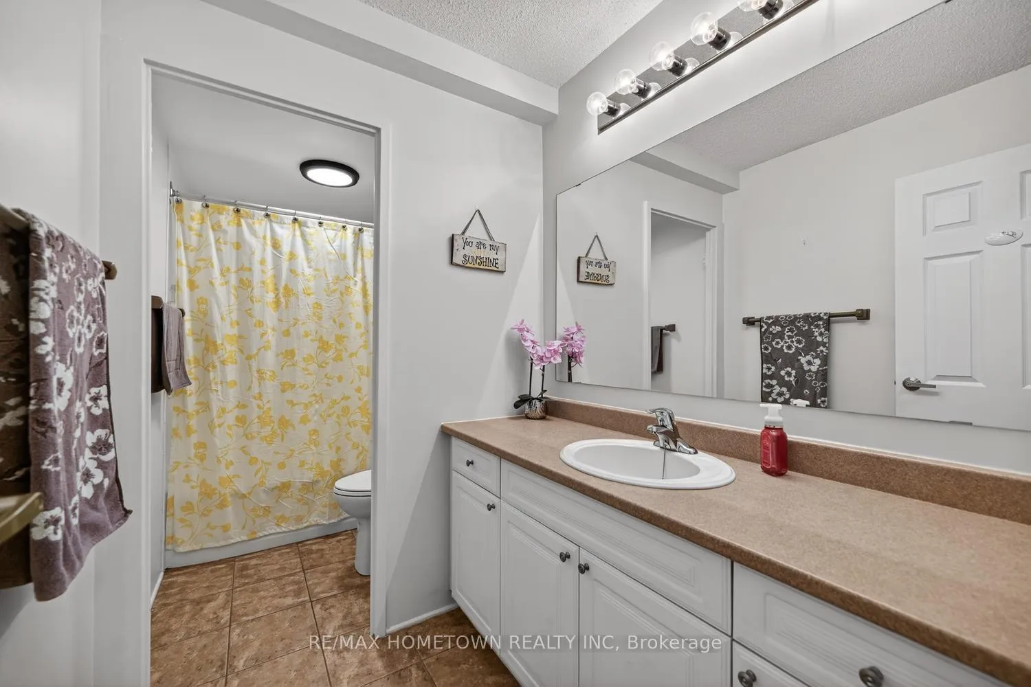 Photo 32 of Unit 806, 109 King Street E, Brockville — HOMEH