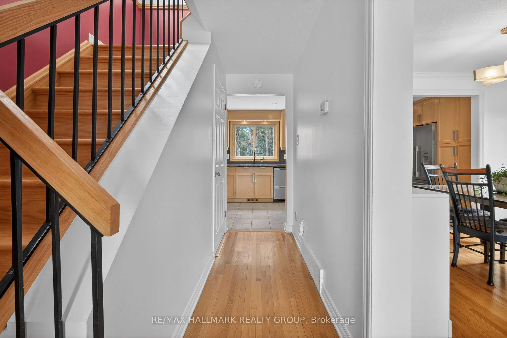 Photo 9 of 6075 Forestglen Crescent, Ottawa, Chapel Hill — HOMEH