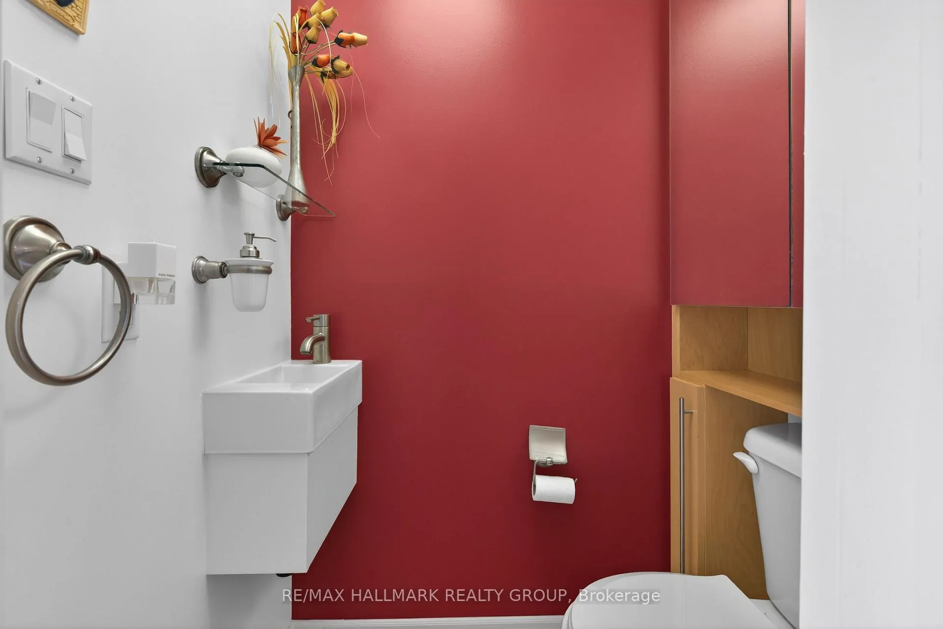 Photo 21 of 6075 Forestglen Crescent, Ottawa, Chapel Hill — HOMEH