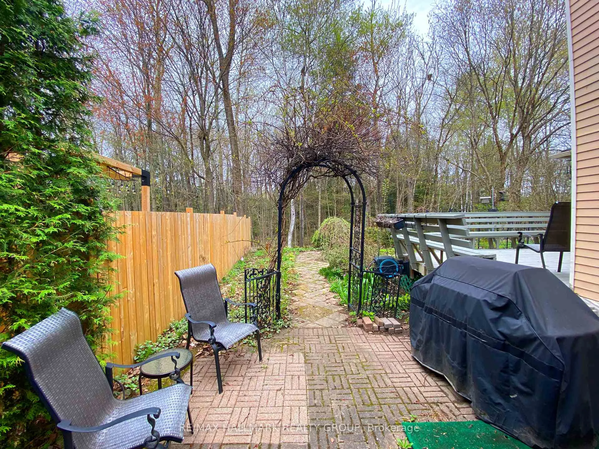 Photo 42 of 6075 Forestglen Crescent, Ottawa, Chapel Hill — HOMEH