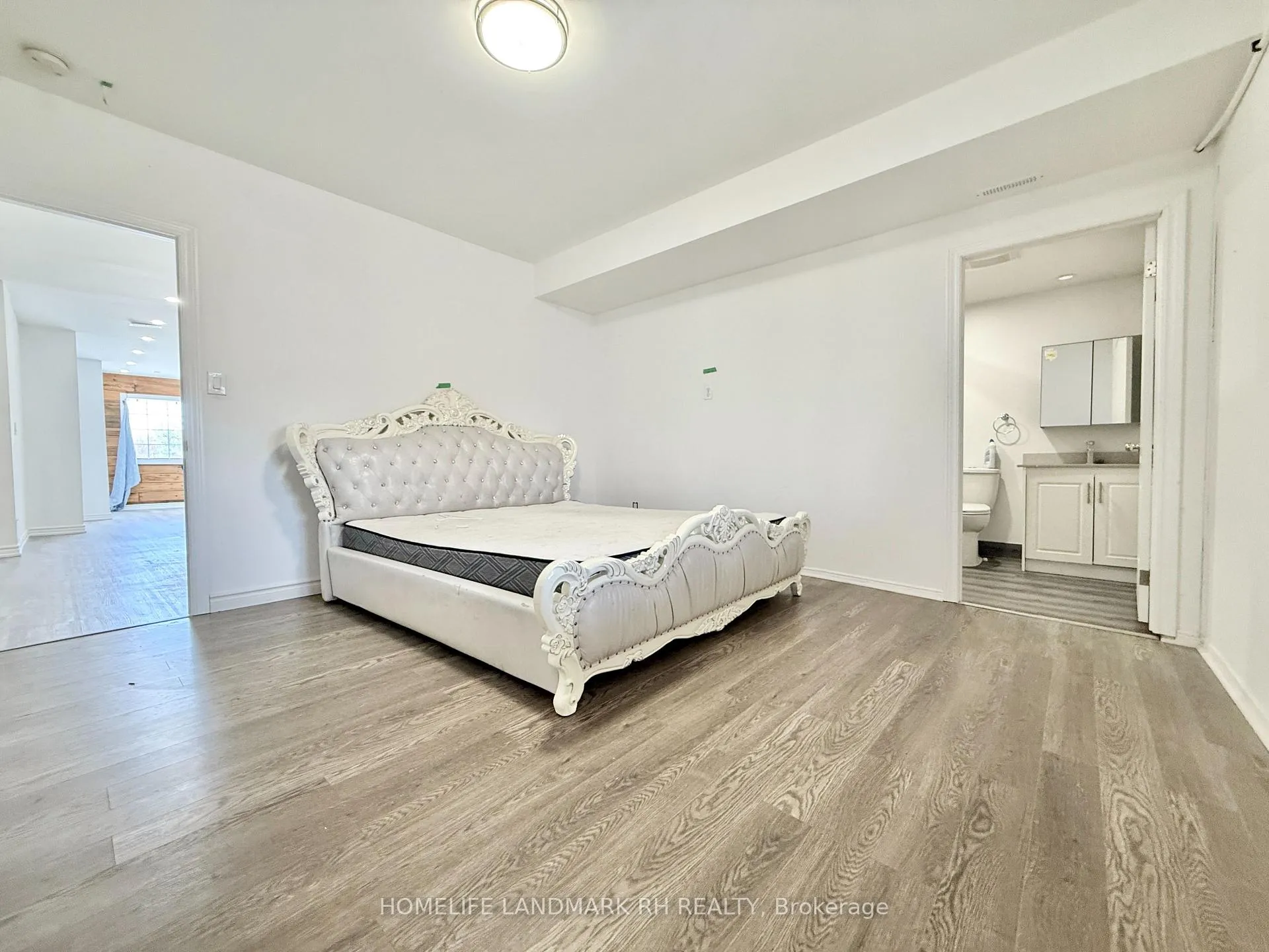 Photo 6 of Unit 105, 25066 Commodore Road, Brock, Beaverton — HOMEH