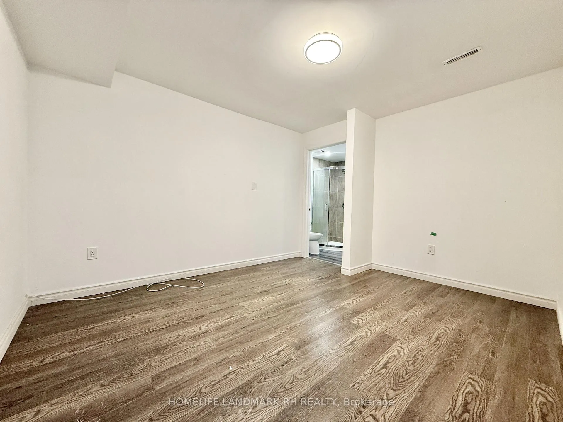 Photo 8 of Unit 105, 25066 Commodore Road, Brock, Beaverton — HOMEH