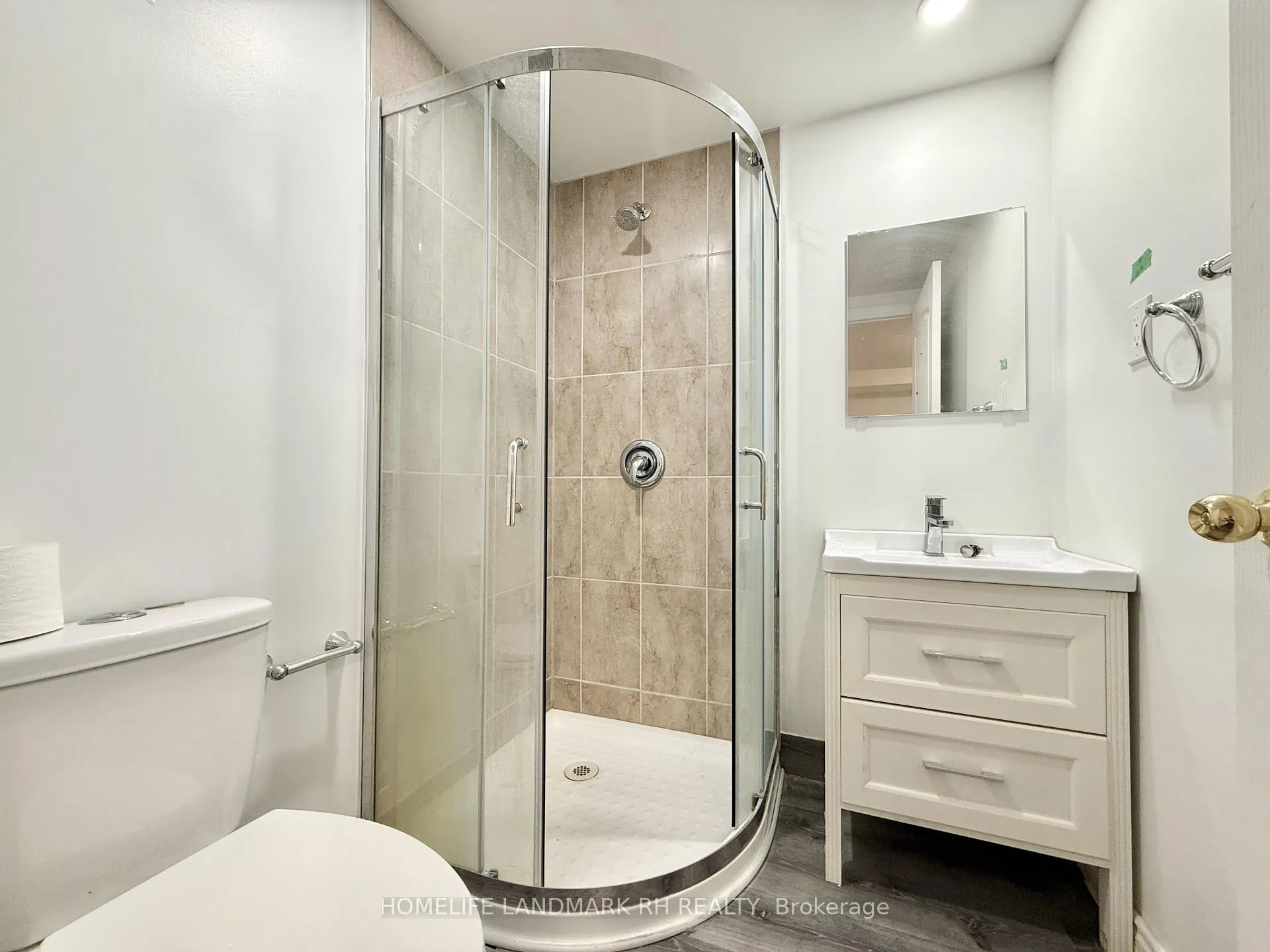 Photo 9 of Unit 105, 25066 Commodore Road, Brock, Beaverton — HOMEH
