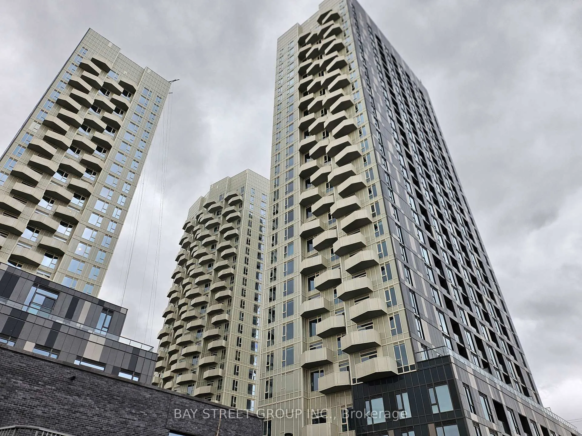 Photo 1 of Unit 2529, 498 Caldari Road, Vaughan, Concord — HOMEH
