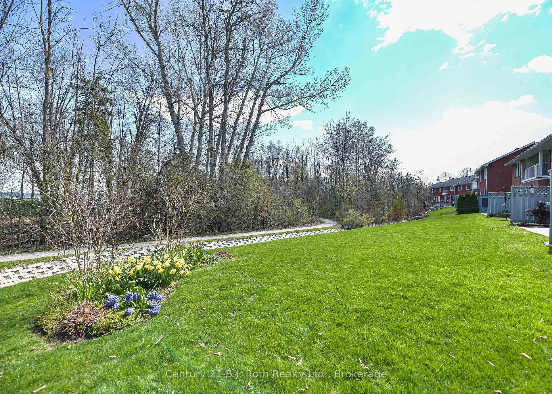 Photo 21 of Unit 309, 30 Museum Drive, Orillia — HOMEH