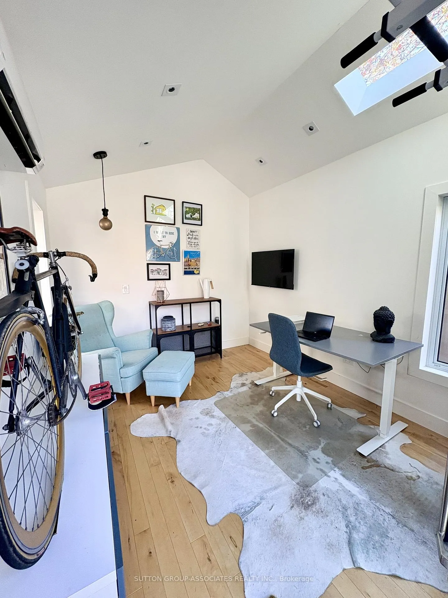 Photo 34 of 215 Ennerdale Road, Toronto, Caledonia-Fairbank — HOMEH