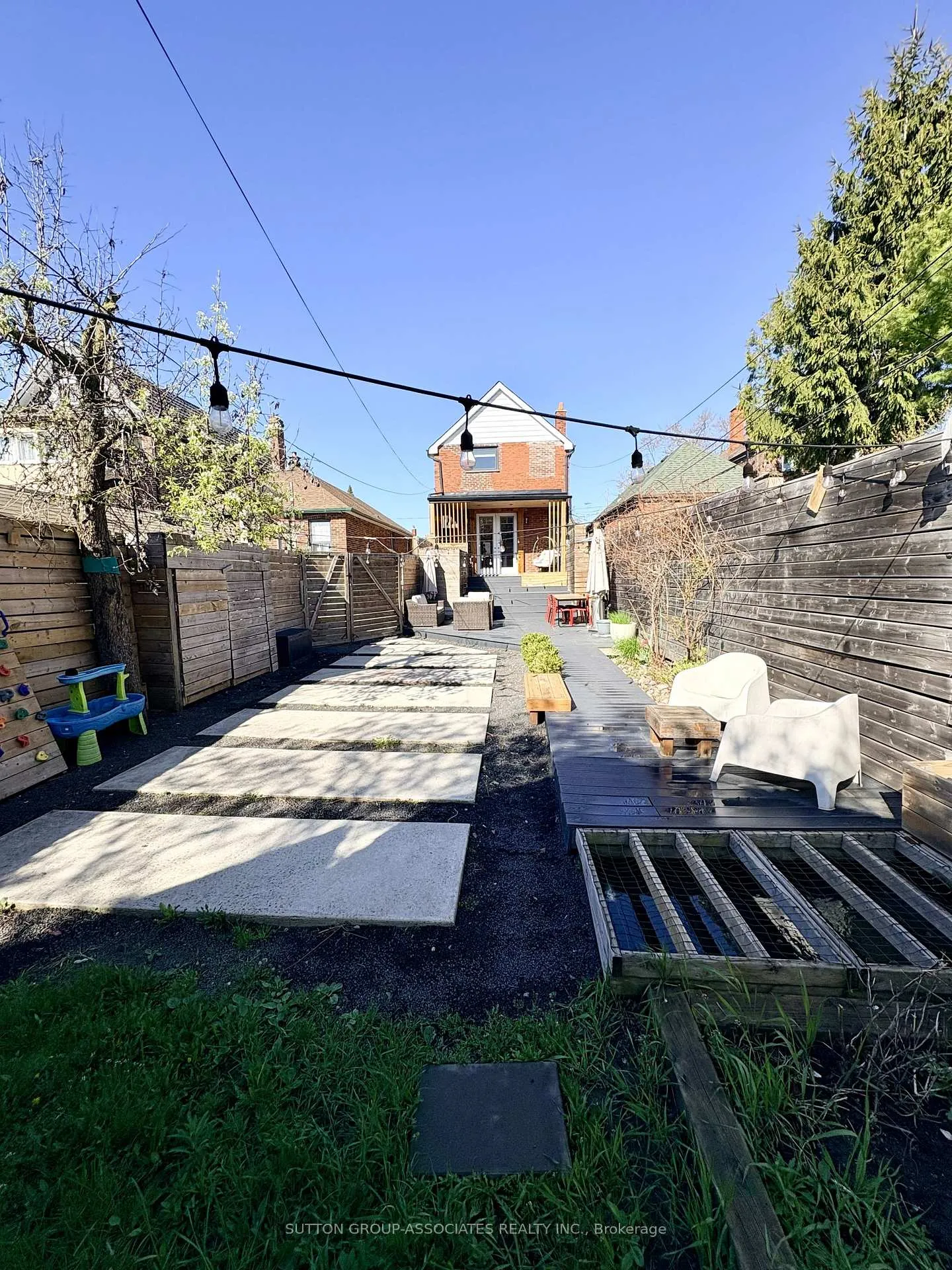 Photo 36 of 215 Ennerdale Road, Toronto, Caledonia-Fairbank — HOMEH