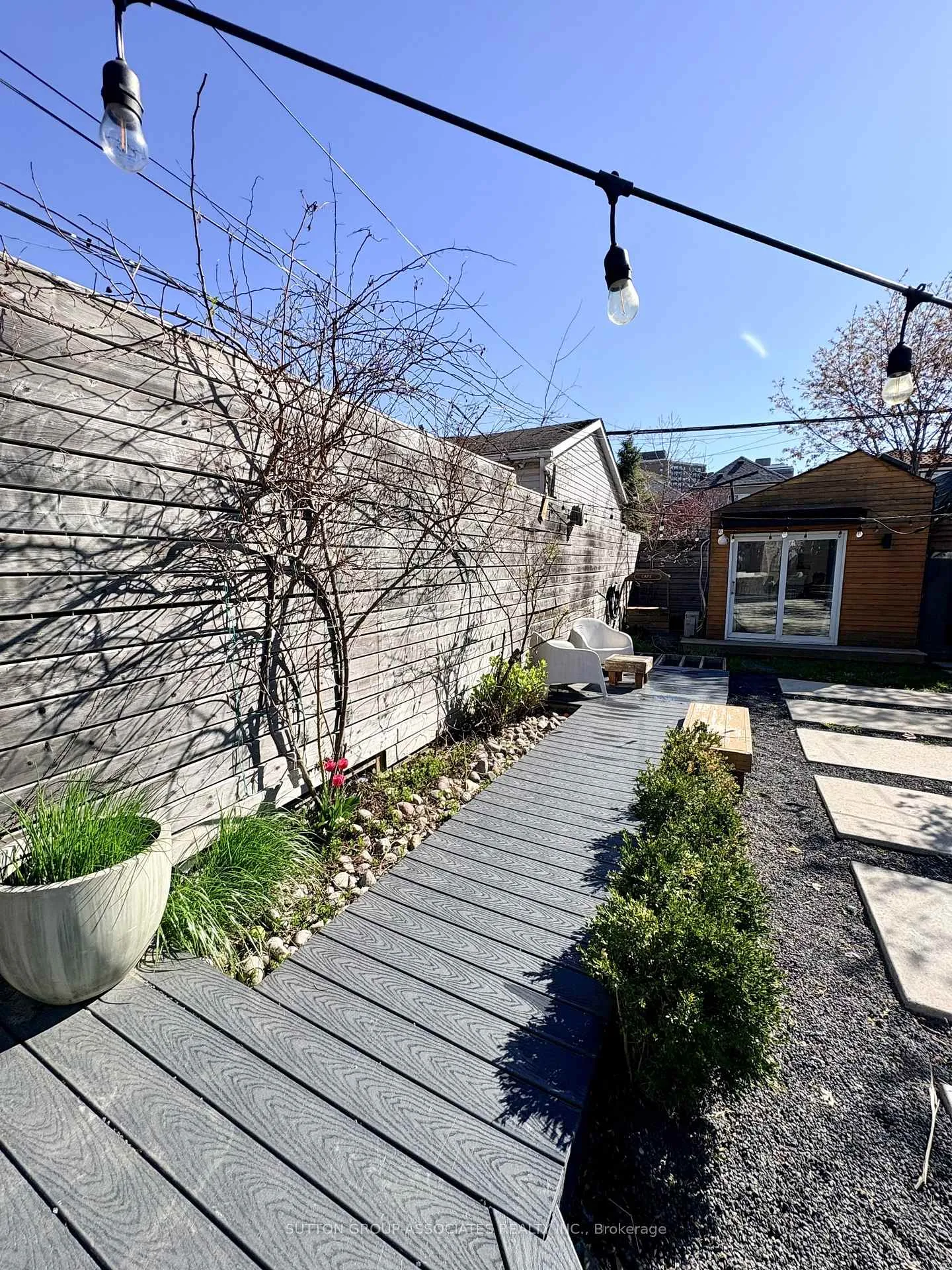 Photo 38 of 215 Ennerdale Road, Toronto, Caledonia-Fairbank — HOMEH
