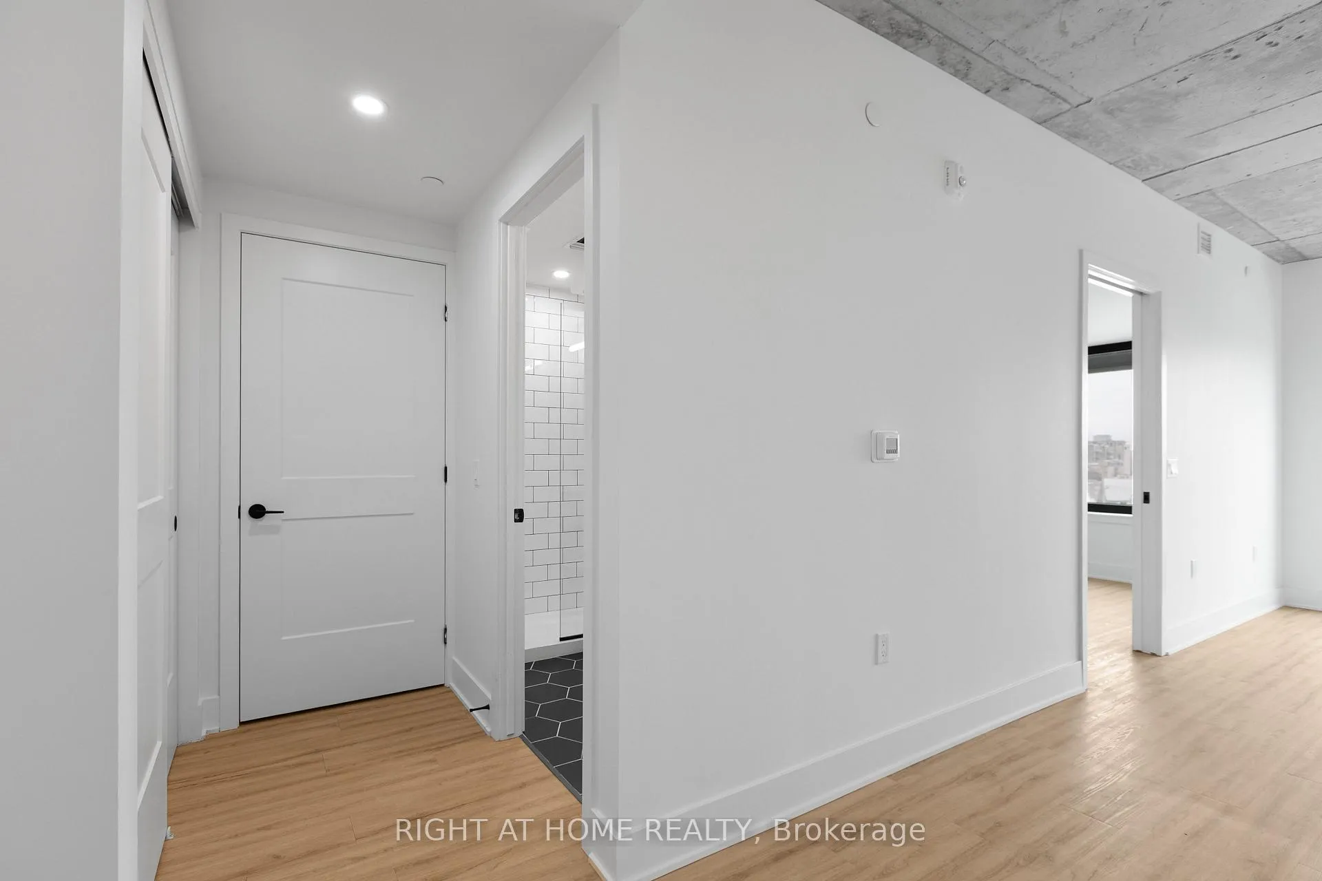 Photo 2 of Unit 509, 377 Winona Avenue, Ottawa, Westboro South — HOMEH