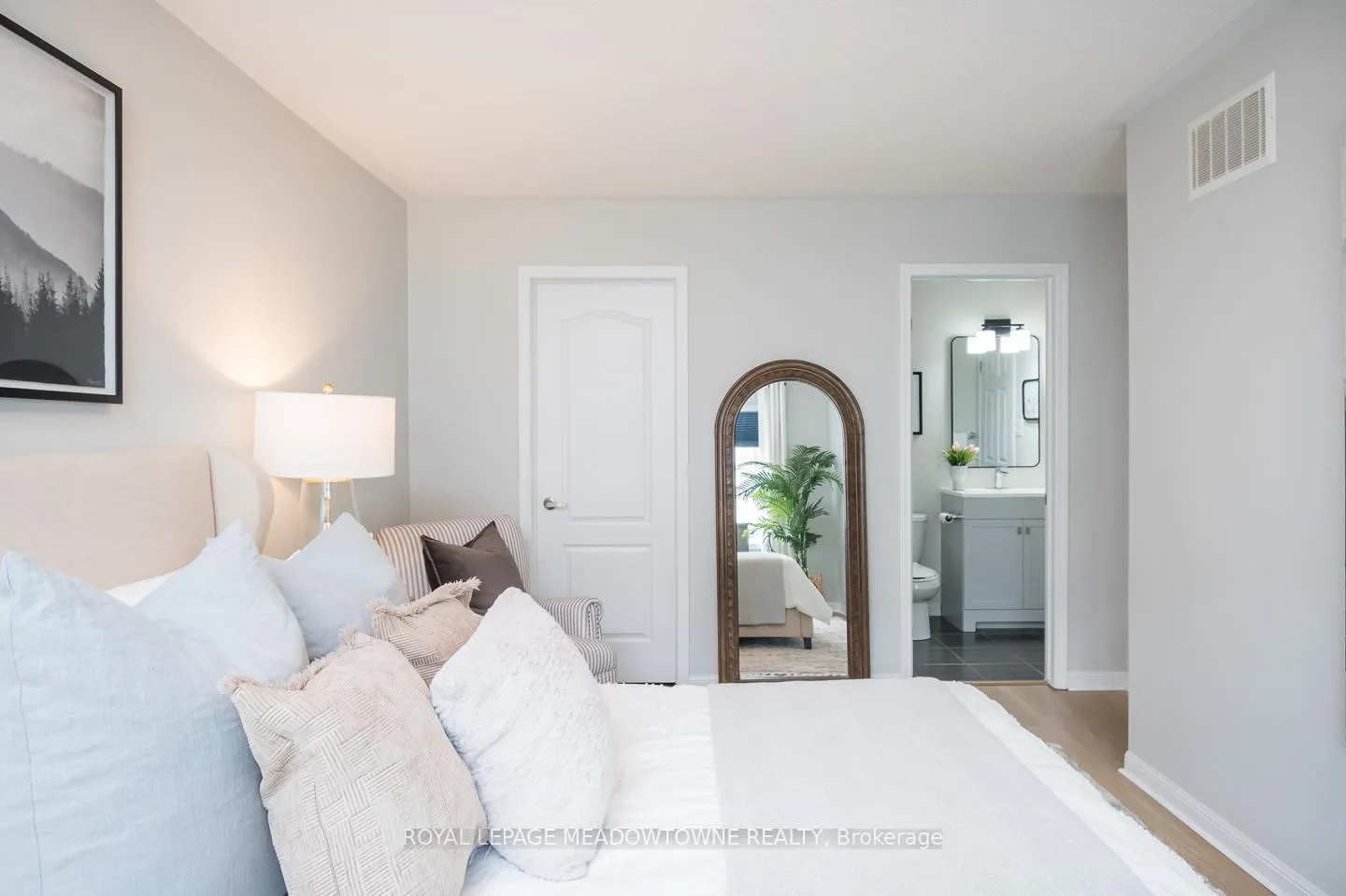 Photo 22 of Unit 12, 1025 Nadalin Heights, Milton, Willmott — HOMEH