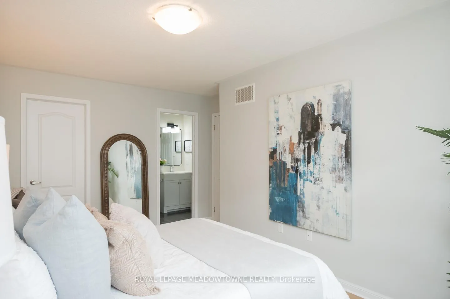 Photo 23 of Unit 12, 1025 Nadalin Heights, Milton, Willmott — HOMEH