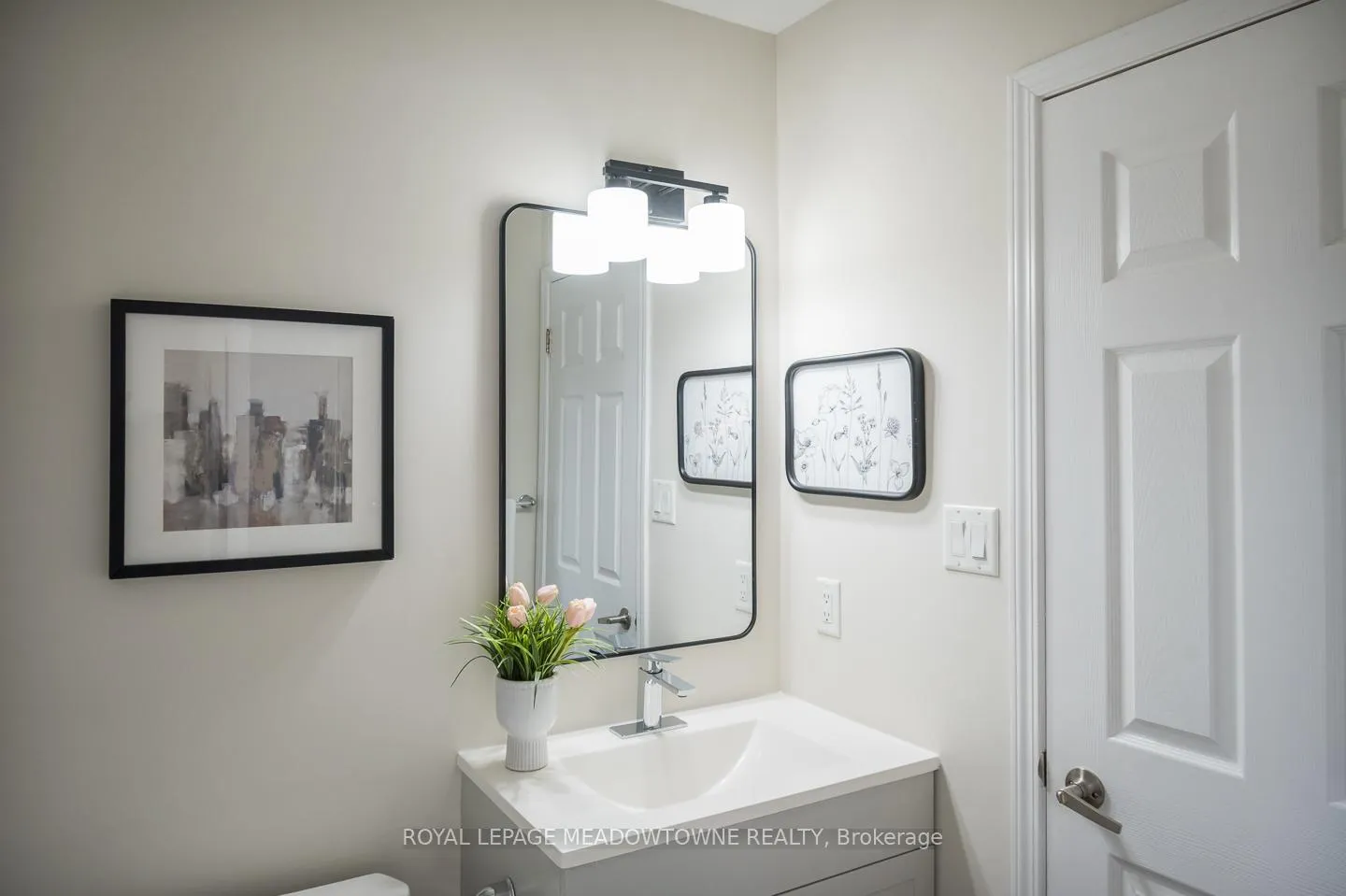 Photo 24 of Unit 12, 1025 Nadalin Heights, Milton, Willmott — HOMEH