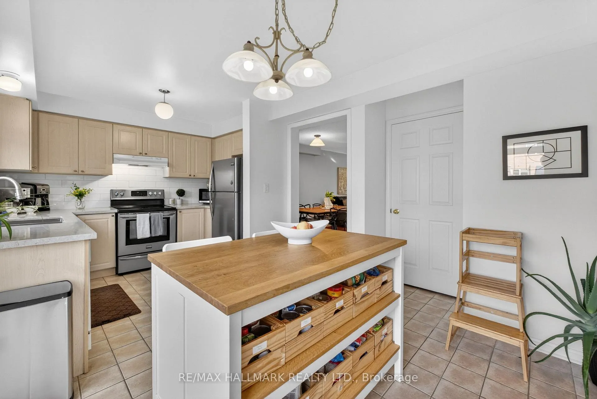 Photo 19 of 19 Gully Lane, Vaughan, Vellore Village — HOMEH