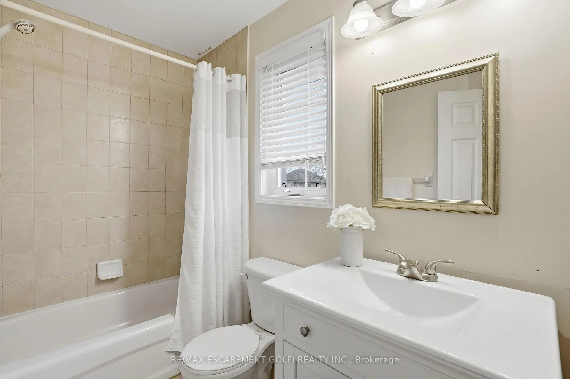 Photo 25 of 156 Provident Way, Hamilton, Mount Hope — HOMEH