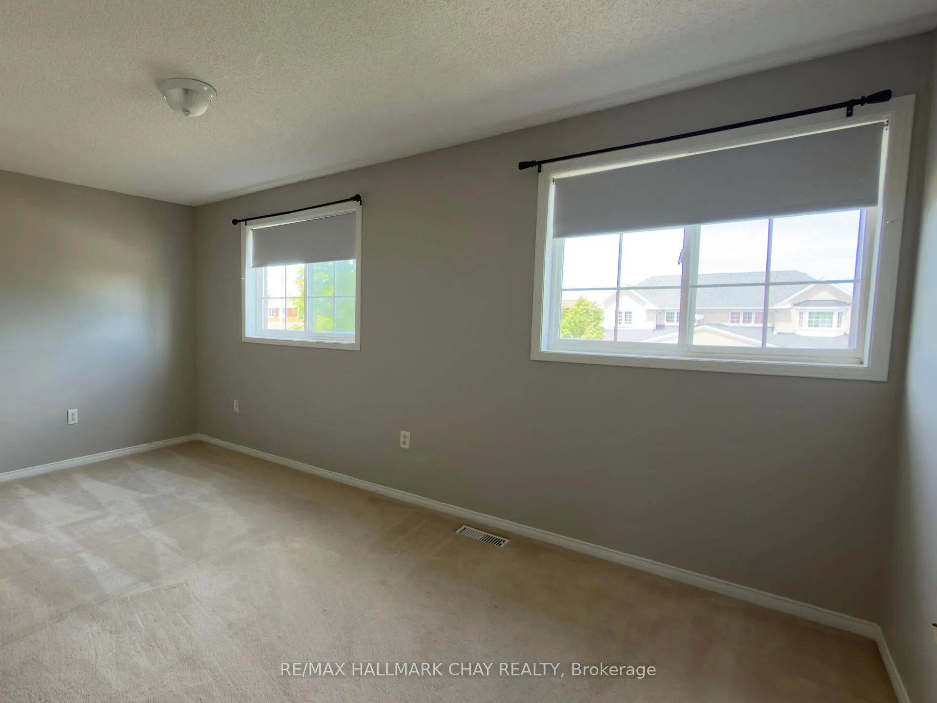 Photo 11 of 207 Tunbridge Road, Barrie, Georgian Drive — HOMEH
