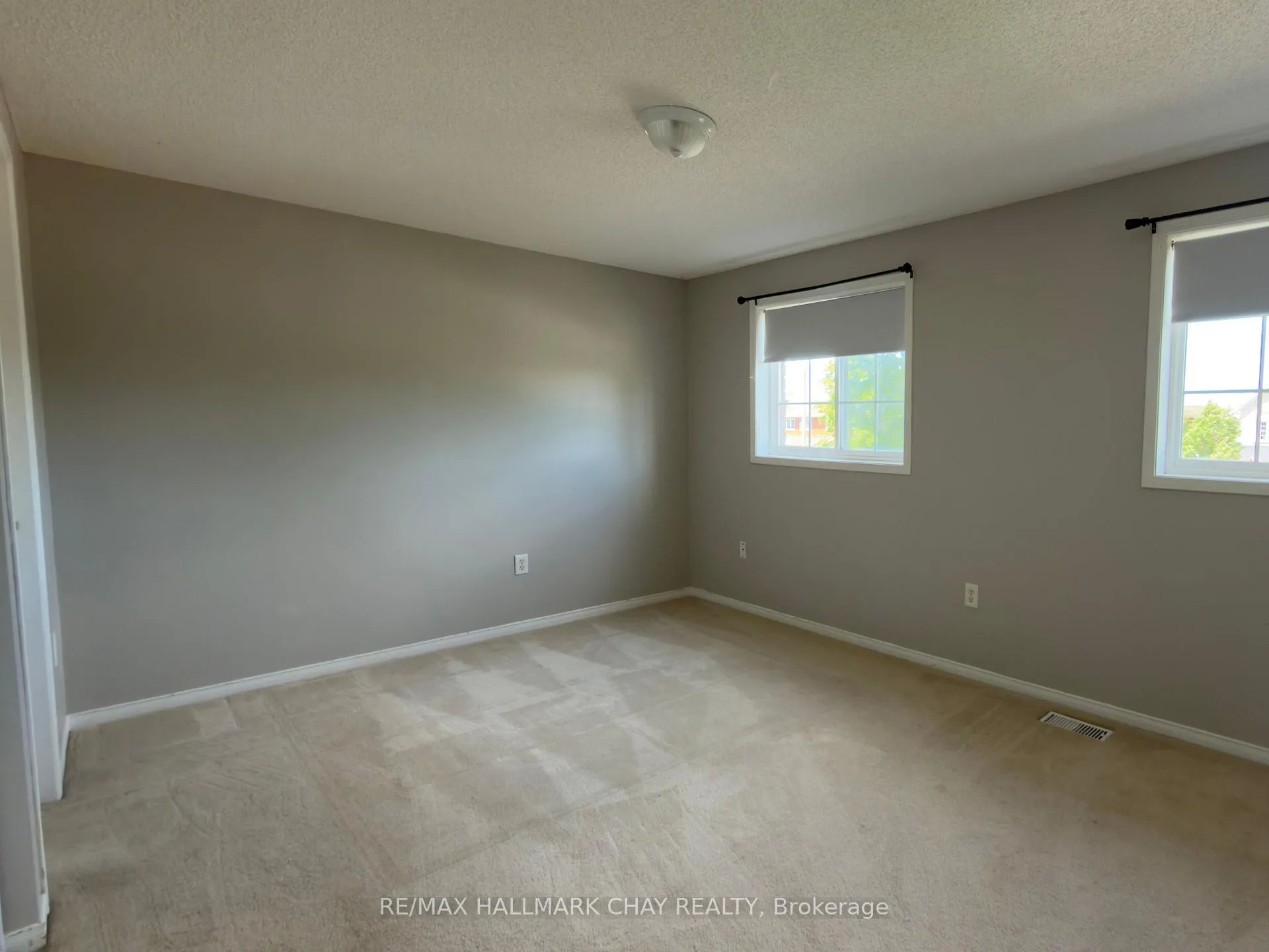 Photo 12 of 207 Tunbridge Road, Barrie, Georgian Drive — HOMEH