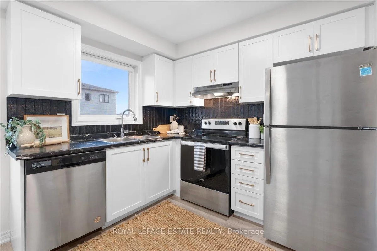 Photo 8 of 39 Radison Lane, Hamilton, McQuesten — HOMEH