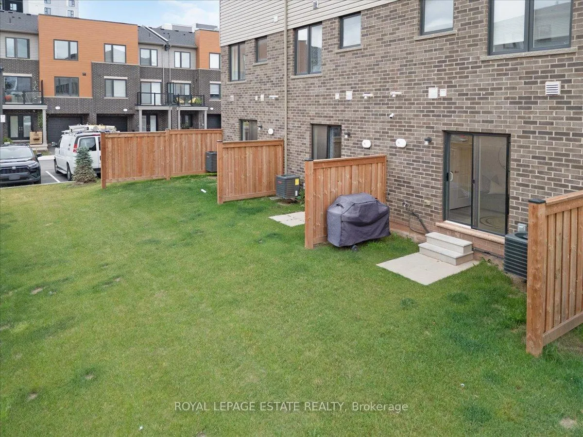 Photo 30 of 39 Radison Lane, Hamilton, McQuesten — HOMEH