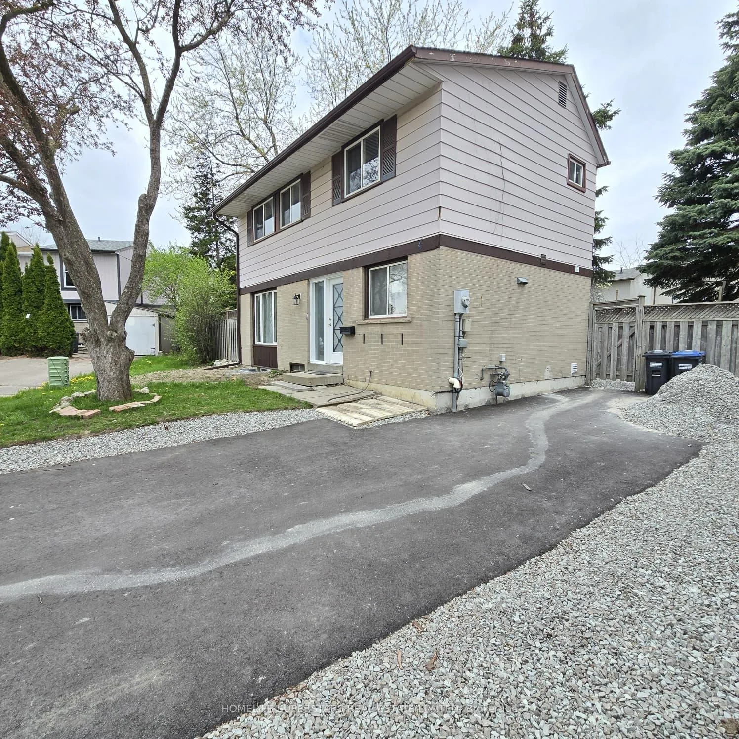Photo 3 of 6 Grove Park Square, Brampton, Northgate — HOMEH