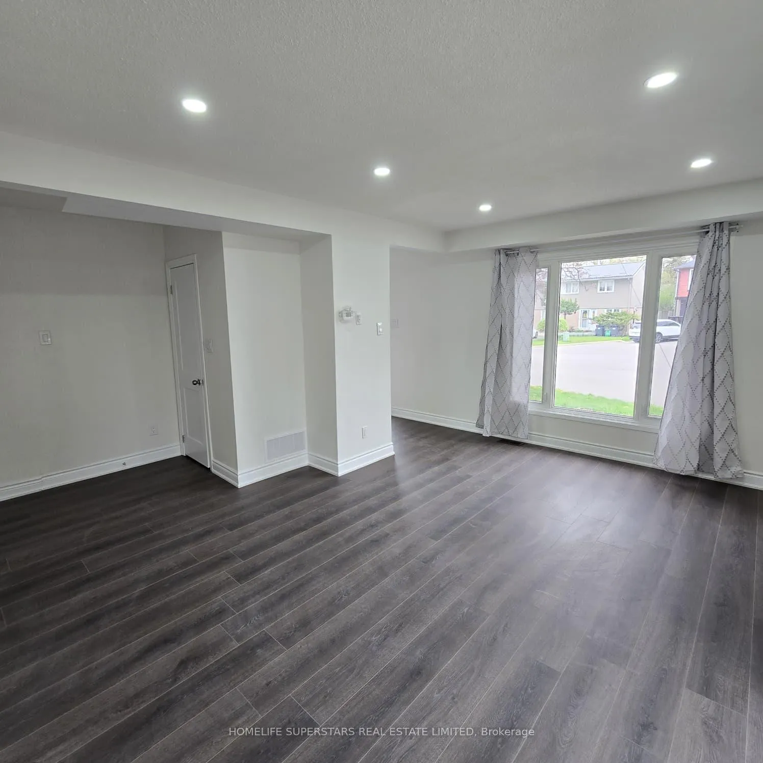 Photo 4 of 6 Grove Park Square, Brampton, Northgate — HOMEH