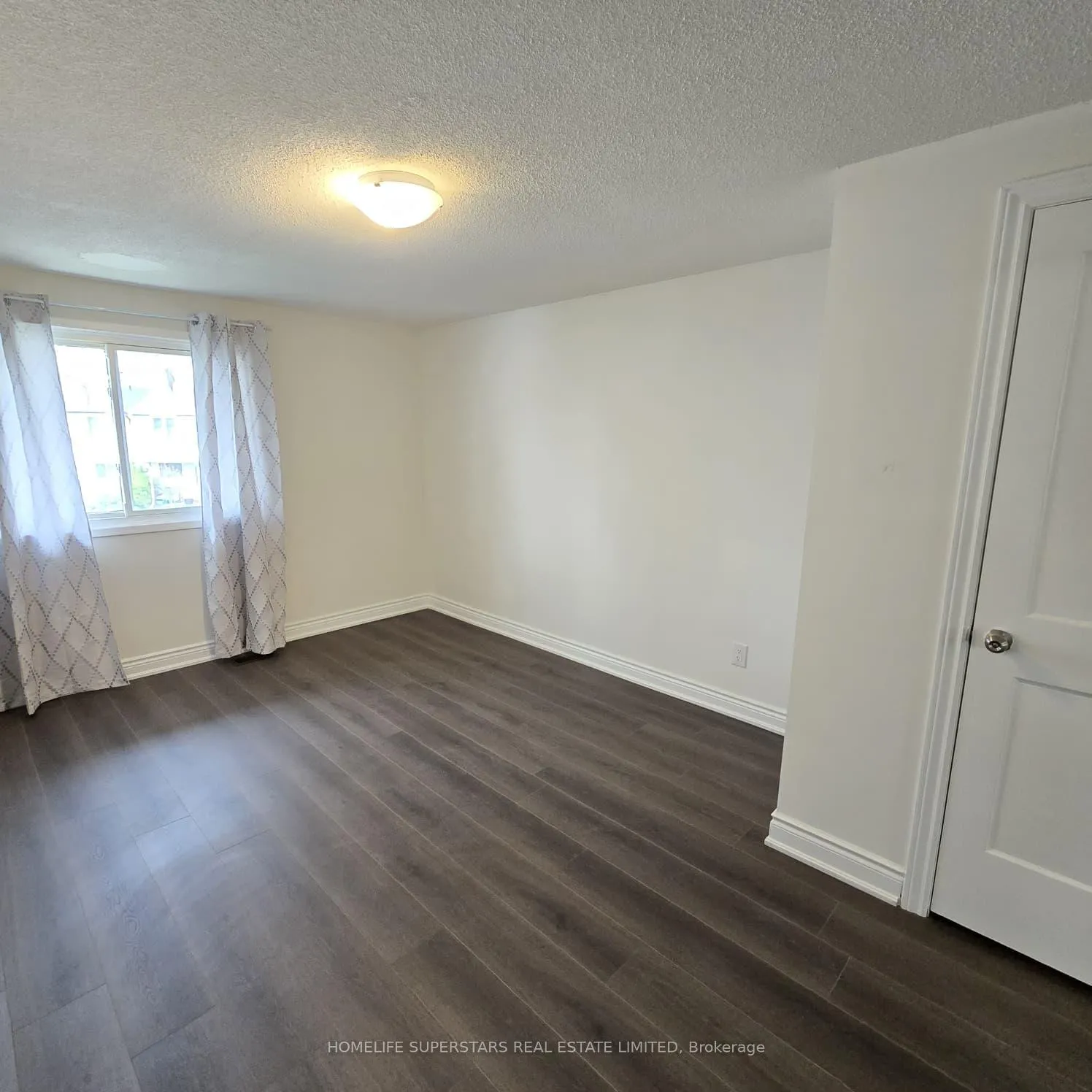Photo 14 of 6 Grove Park Square, Brampton, Northgate — HOMEH