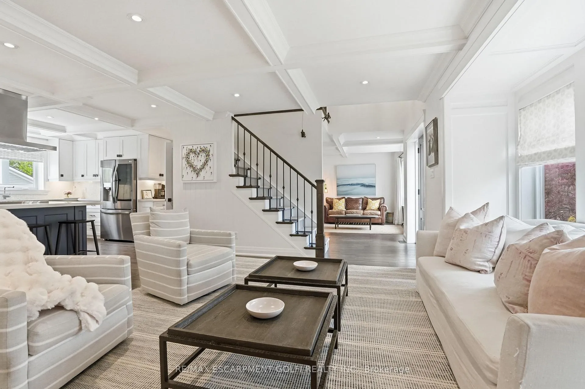Photo 4 of 735 George Street, Burlington, Brant — HOMEH