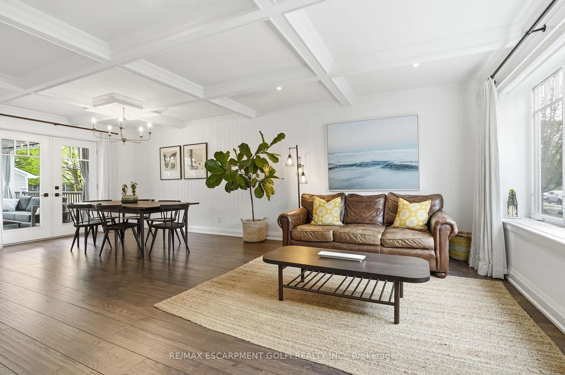 Photo 6 of 735 George Street, Burlington, Brant — HOMEH