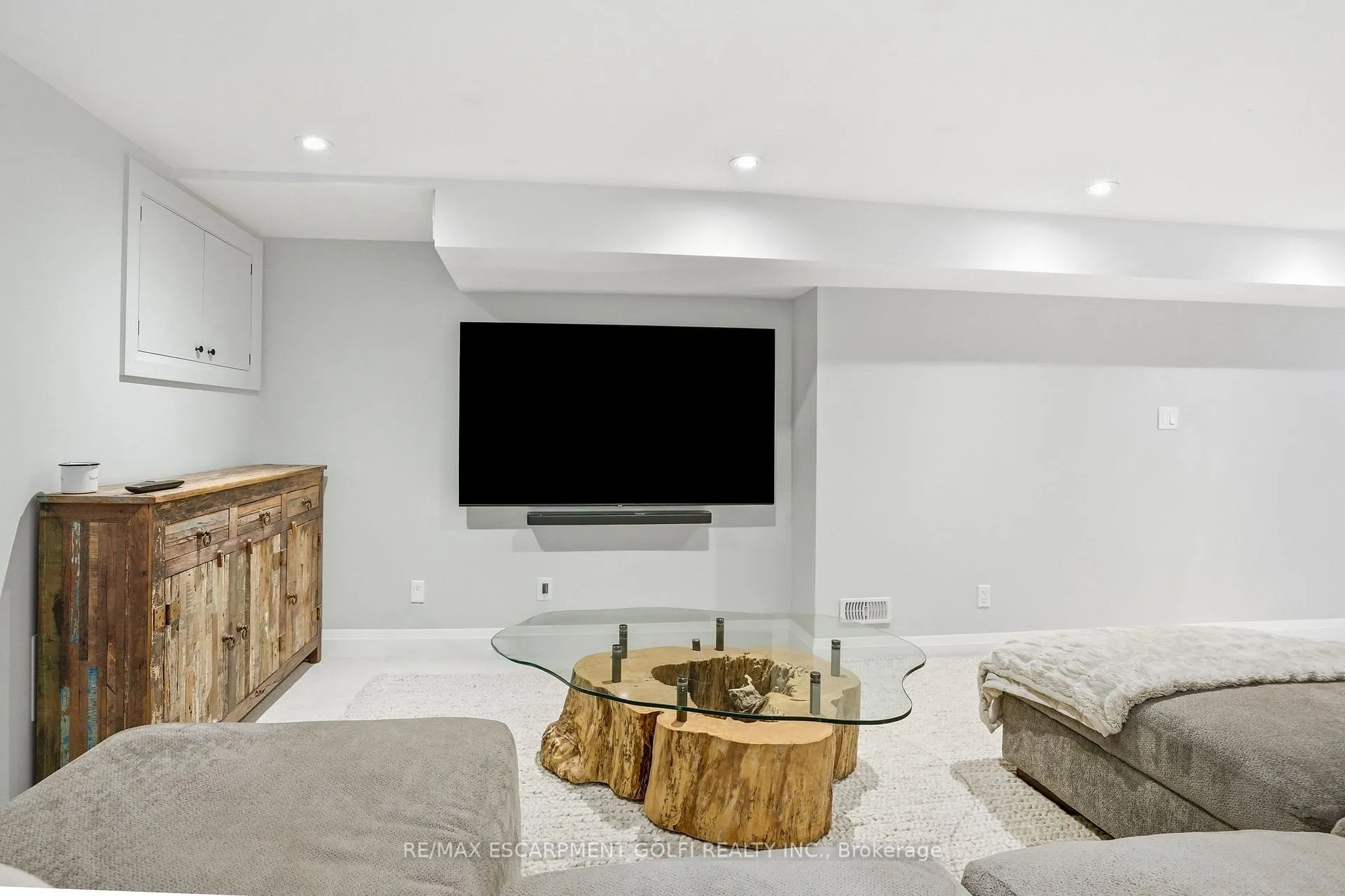 Photo 21 of 735 George Street, Burlington, Brant — HOMEH